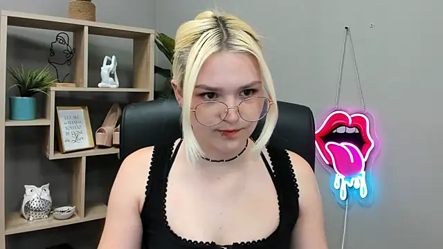 Chatroom XXX en direct de SweetLilyxo