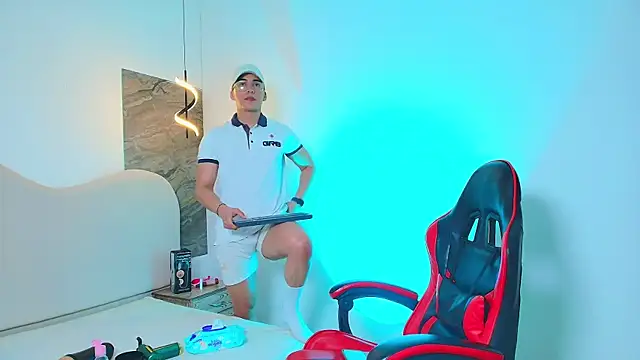 TONY_FOXX1's Live XXX Chat