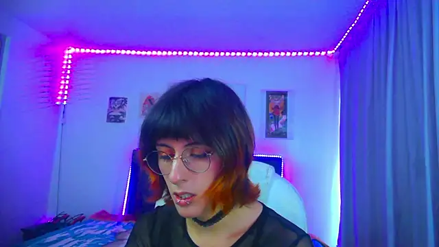 goth_minerva's Webcam Show