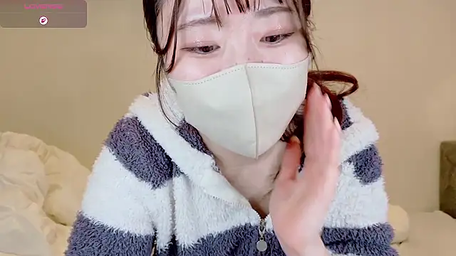 yura_ra_ra's Live XXX Chat