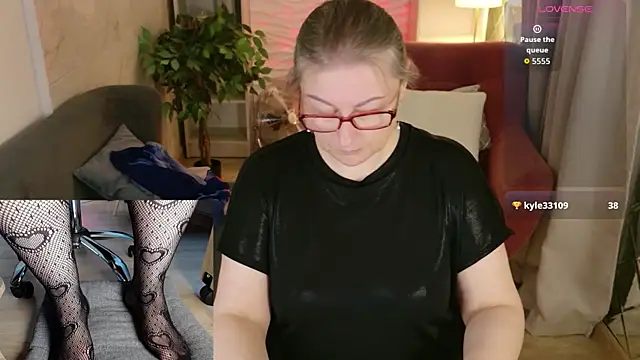Alexandra_Kind élő XXX-chatje