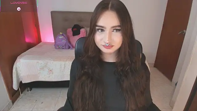 Miley_Baker élő XXX-chatje