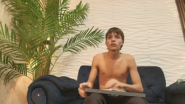 Pavo_tv webcam show