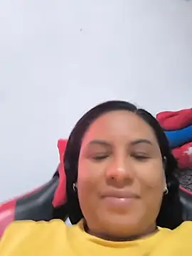 Francesca_ferrari élő XXX-chatje