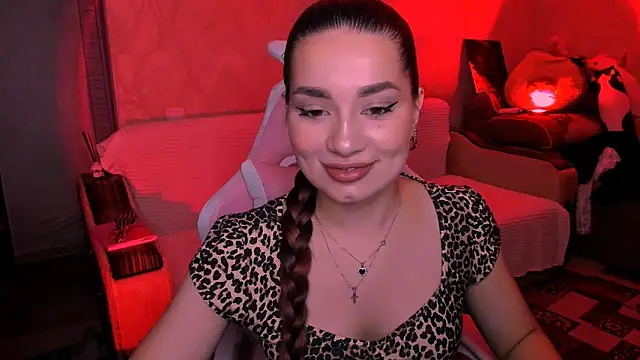 Swee_Alicee Adlı Modelin Canlı Sohbet Odası