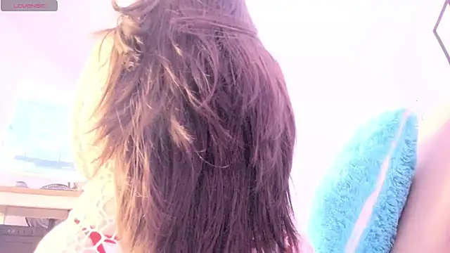 XXX chat uživo modela LolaVillalobos