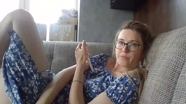 XXX chat uživo modela Jugira