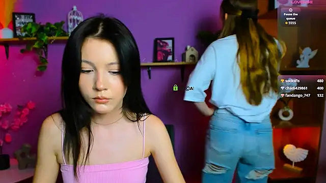 arya_icon élő XXX-chatje