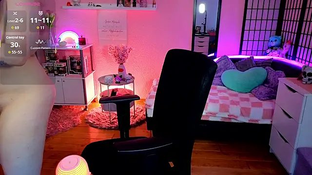 XXX chat uživo modela JustKerry