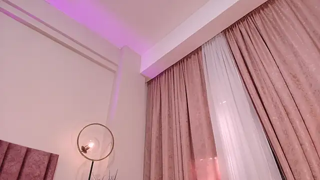SeleneLujan XXX чат на живо