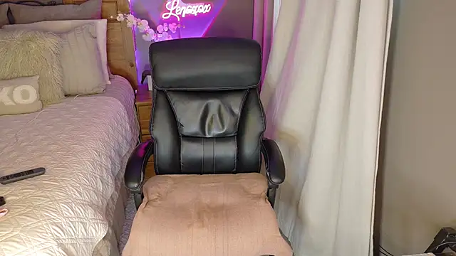 Lenaxoxn Live XXX chat