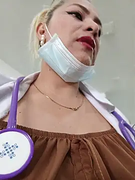 _Zoe_777 élő XXX-chatje