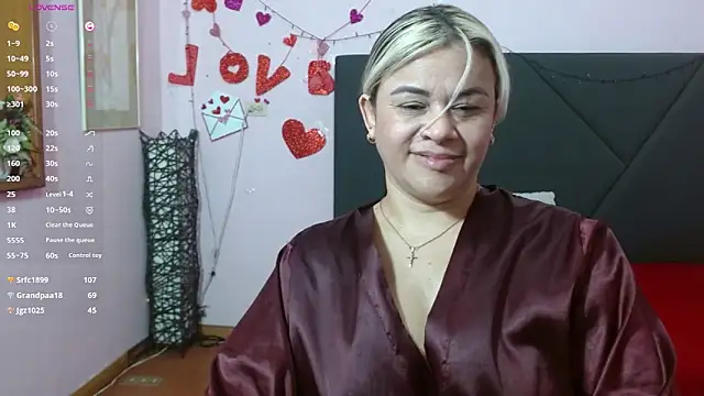 Chat +18 de pamela_echeverria ao vivo