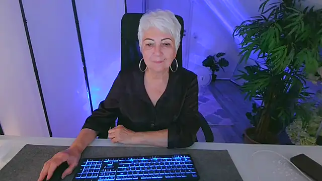 LovelyHelena's Live XXX Chat