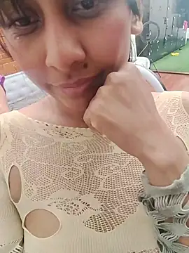 Chat +18 de MELIZ_QUEEN ao vivo