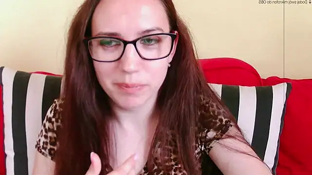 EmilyHotAngel – Kamerová šou
