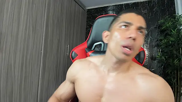 Erik_castle Live XXX-Chat