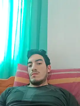 عرض كام TommyMomentum