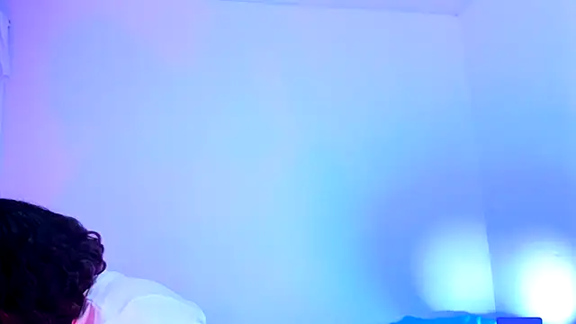 Chat +18 de Emily_Coper18 ao vivo