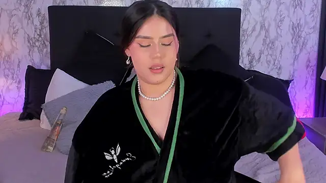 Miamontoya XXX чат на живо