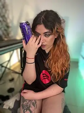 NikkiNix: απευθείας συνομιλία ΧΧΧ