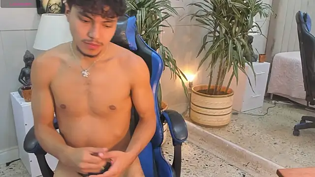 Chatroom XXX en direct de kai_storn