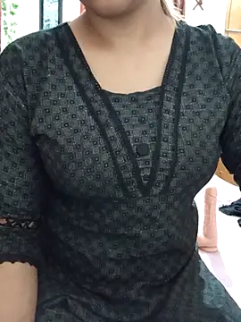 Tanha18 live XXX chat