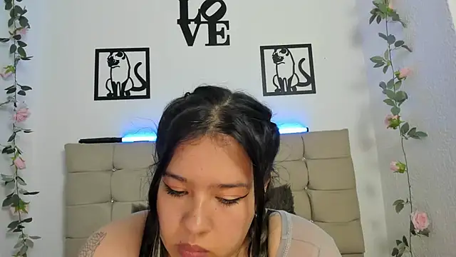 LinaBrowm's Live XXX Chat
