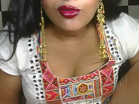 Show modela hotee_bhabi na web-kameri