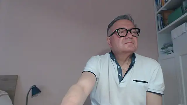 YOU6me live XXX chat