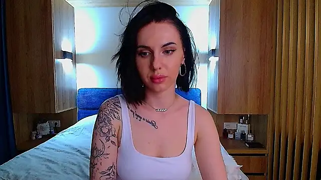 Sour_Berry_'s Live XXX Chat
