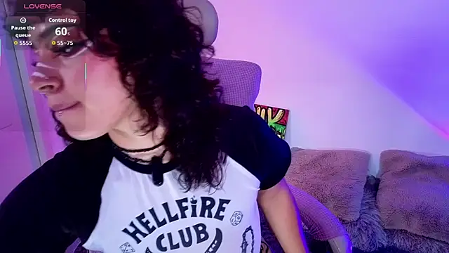 Chat +18 de UvaMamacita ao vivo