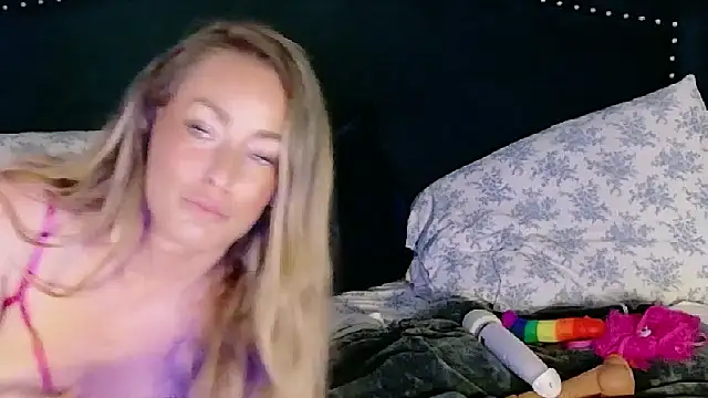 Farrah_Fantasy webkamerás műsora