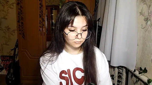 Adilily Webcam Show