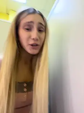 Pink_Kiss Show in webcam