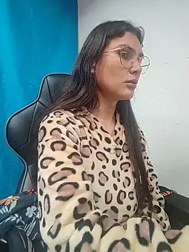 Chat +18 de zamara69 ao vivo