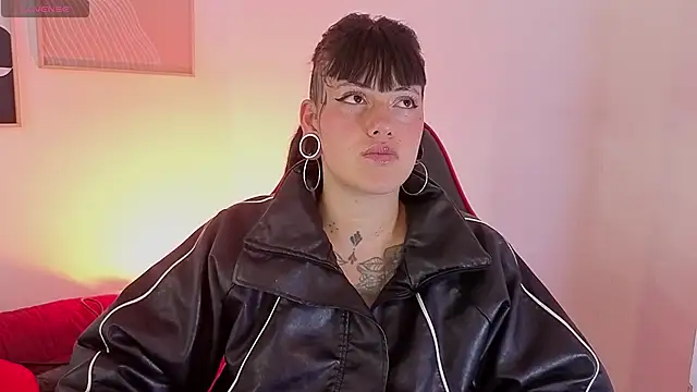 _sharlotte777's Live XXX Chat