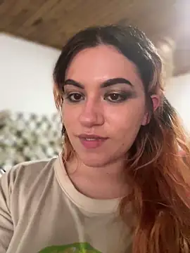 NikkiNix чат на живо