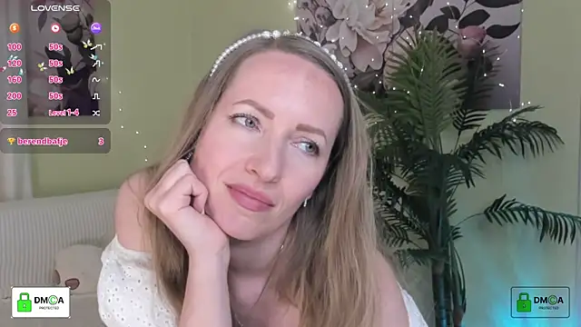 Queenymeln Live XXX chat