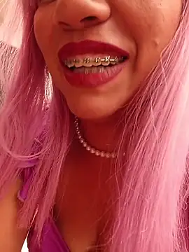 XXX chat uživo modela TamaraaHoney