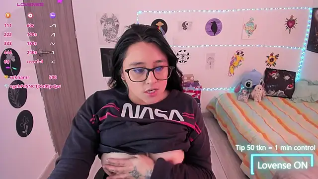 צ'אט XXX בשידור חי של Cherry_blush_