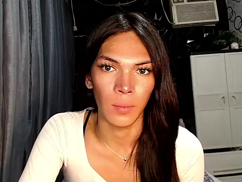GORGEOUS_CARMEE Chat XXX in diretta