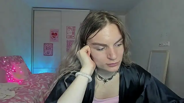 Онлайн чат XXX milliKira006