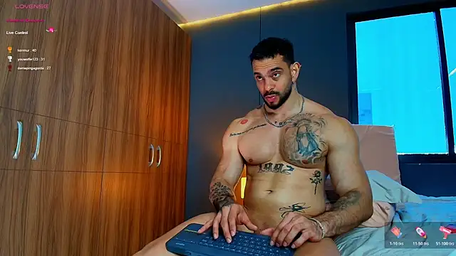 XXX chat uživo modela massimo_visconti