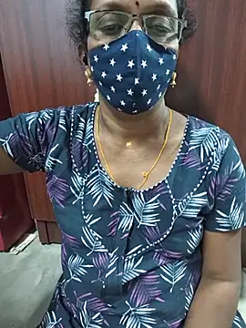 umashreetamil's Live XXX Chat