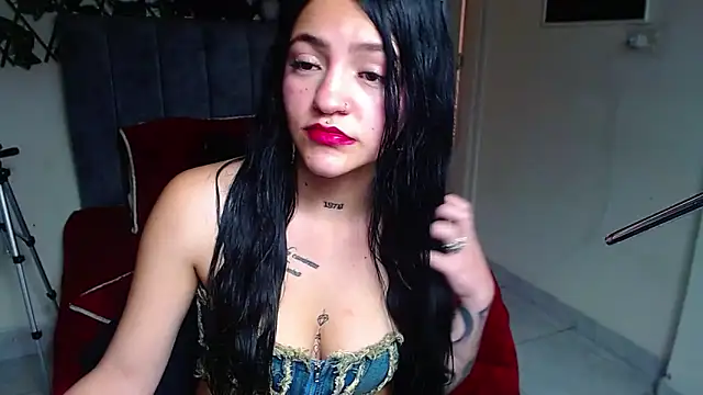 Violettasquirt Live XXX-chat