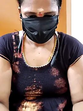 צ'אט XXX בשידור חי של tamilammu1431