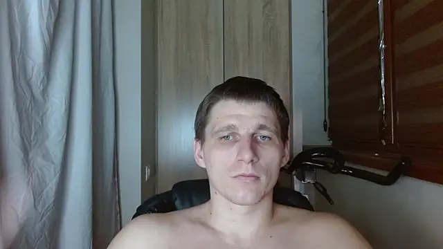 Poliglotjoe1 – Live XXX-chat