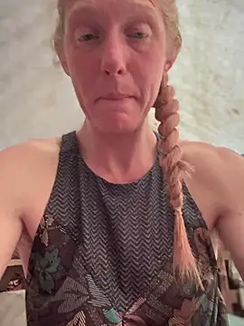 Živý XXX chat GoldenFlameGoddess