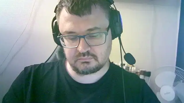 Chat XXX en directo de SirAbuser
